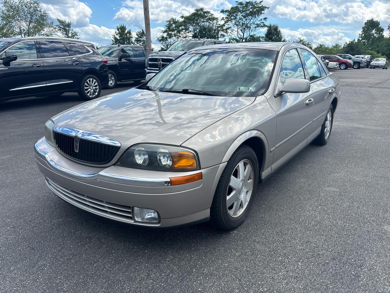 Lincoln LS 4dr Sdn V6 Auto w/Convenience Pkg 2002