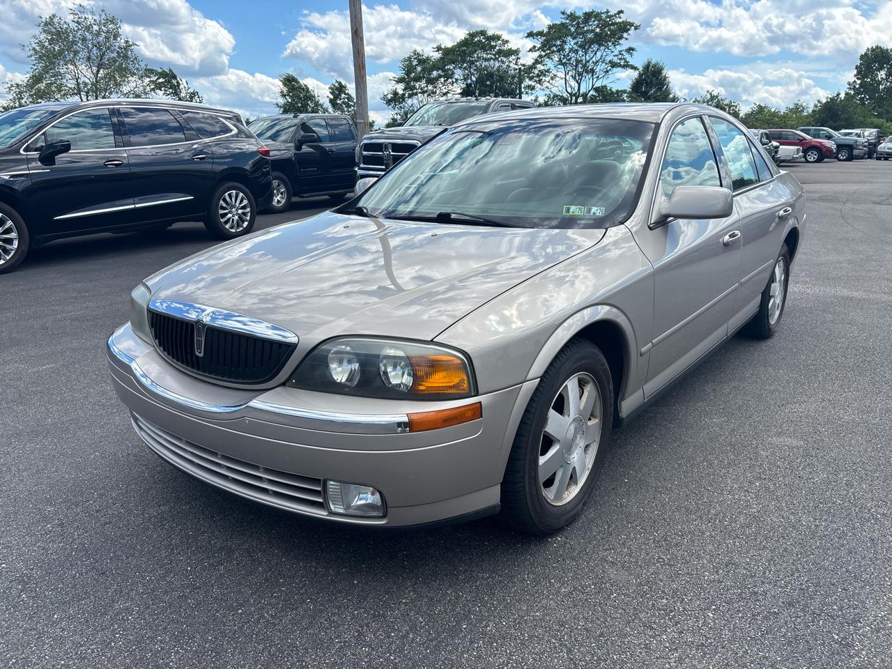 Lincoln LS 4dr Sdn V6 Auto w/Convenience Pkg 2002