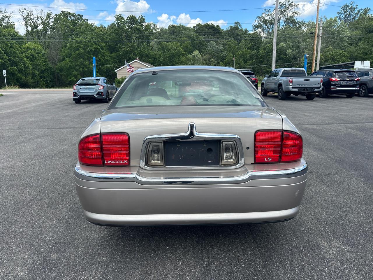 Lincoln LS 4dr Sdn V6 Auto w/Convenience Pkg 2002