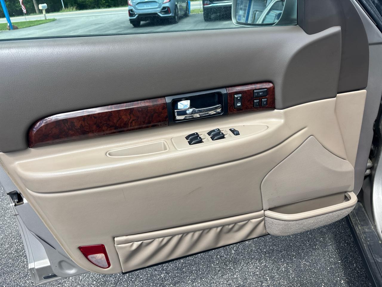 Lincoln LS 4dr Sdn V6 Auto w/Convenience Pkg 2002