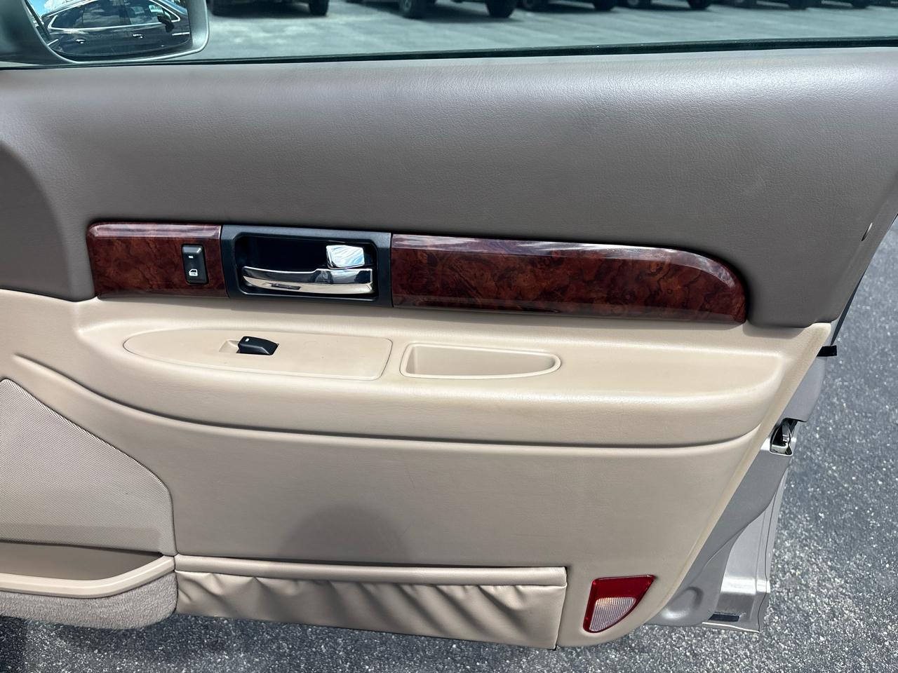 Lincoln LS 4dr Sdn V6 Auto w/Convenience Pkg 2002