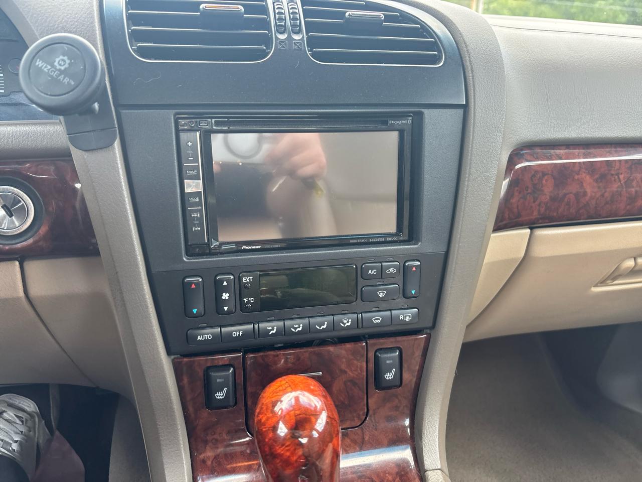 Lincoln LS 4dr Sdn V6 Auto w/Convenience Pkg 2002