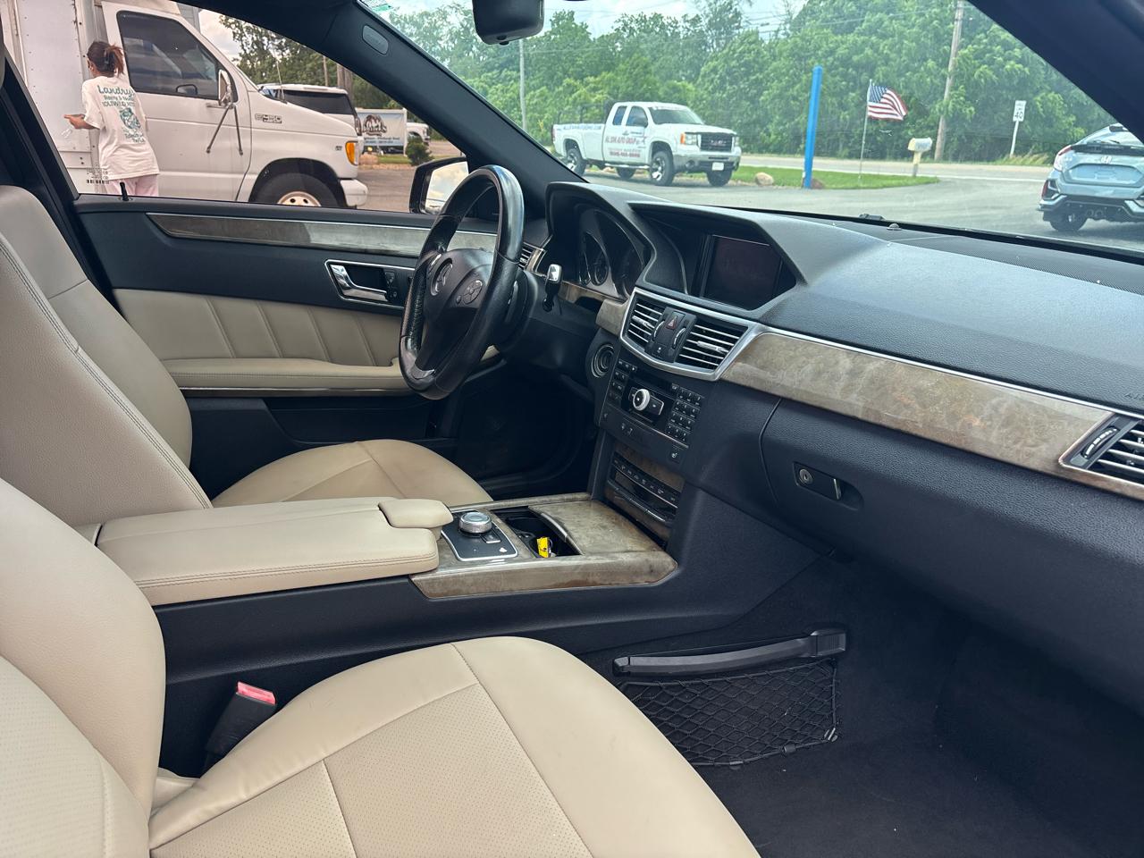 Mercedes-Benz E-Class 4dr Sdn E 350 Sport 4MATIC 2010