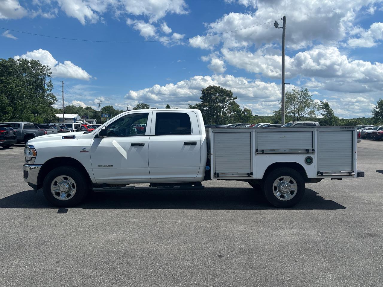 RAM 3500 Chassis Cab Tradesman 2WD Crew Cab 60" CA 172.4" WB 2019