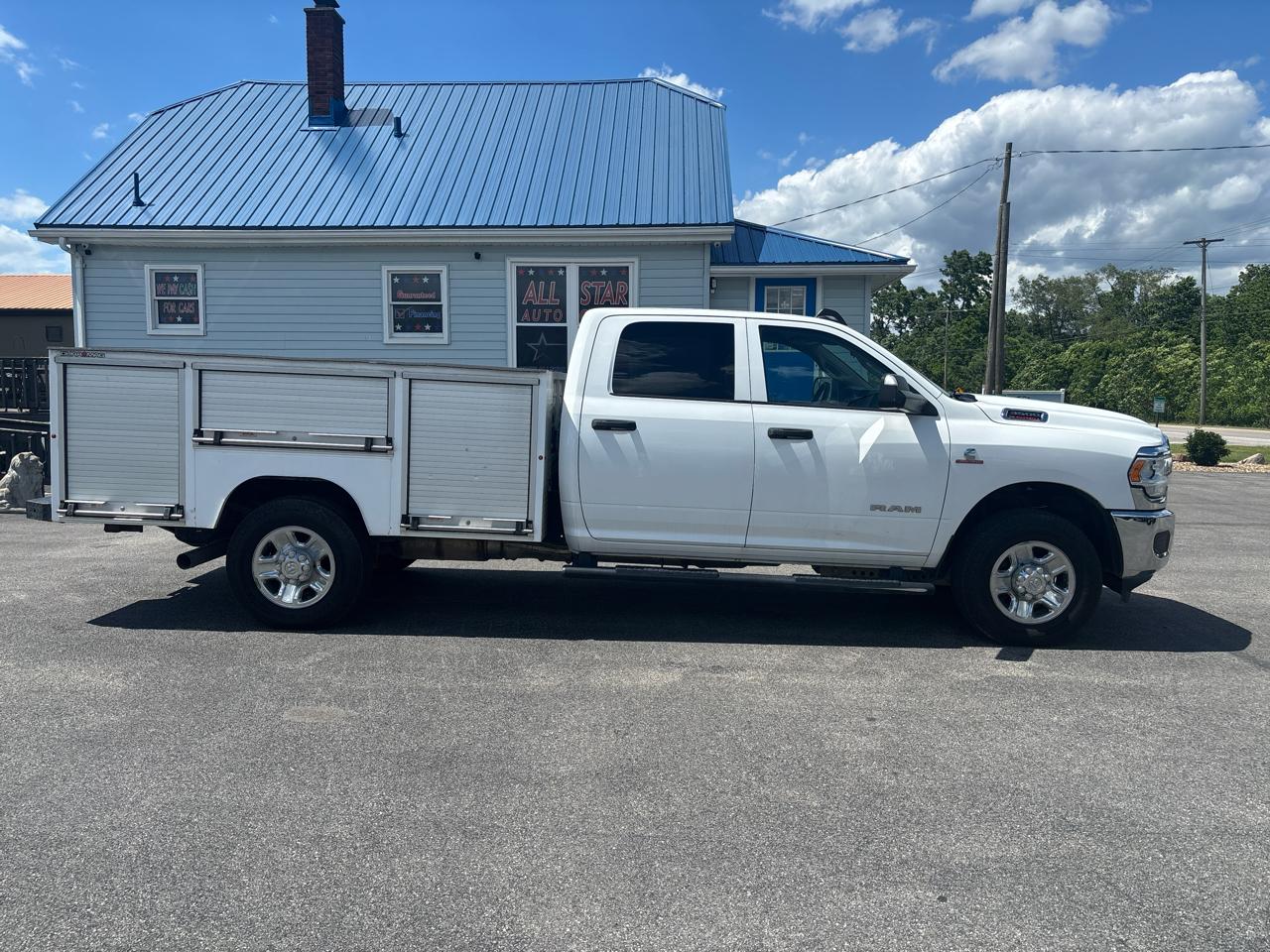 RAM 3500 Chassis Cab Tradesman 2WD Crew Cab 60" CA 172.4" WB 2019