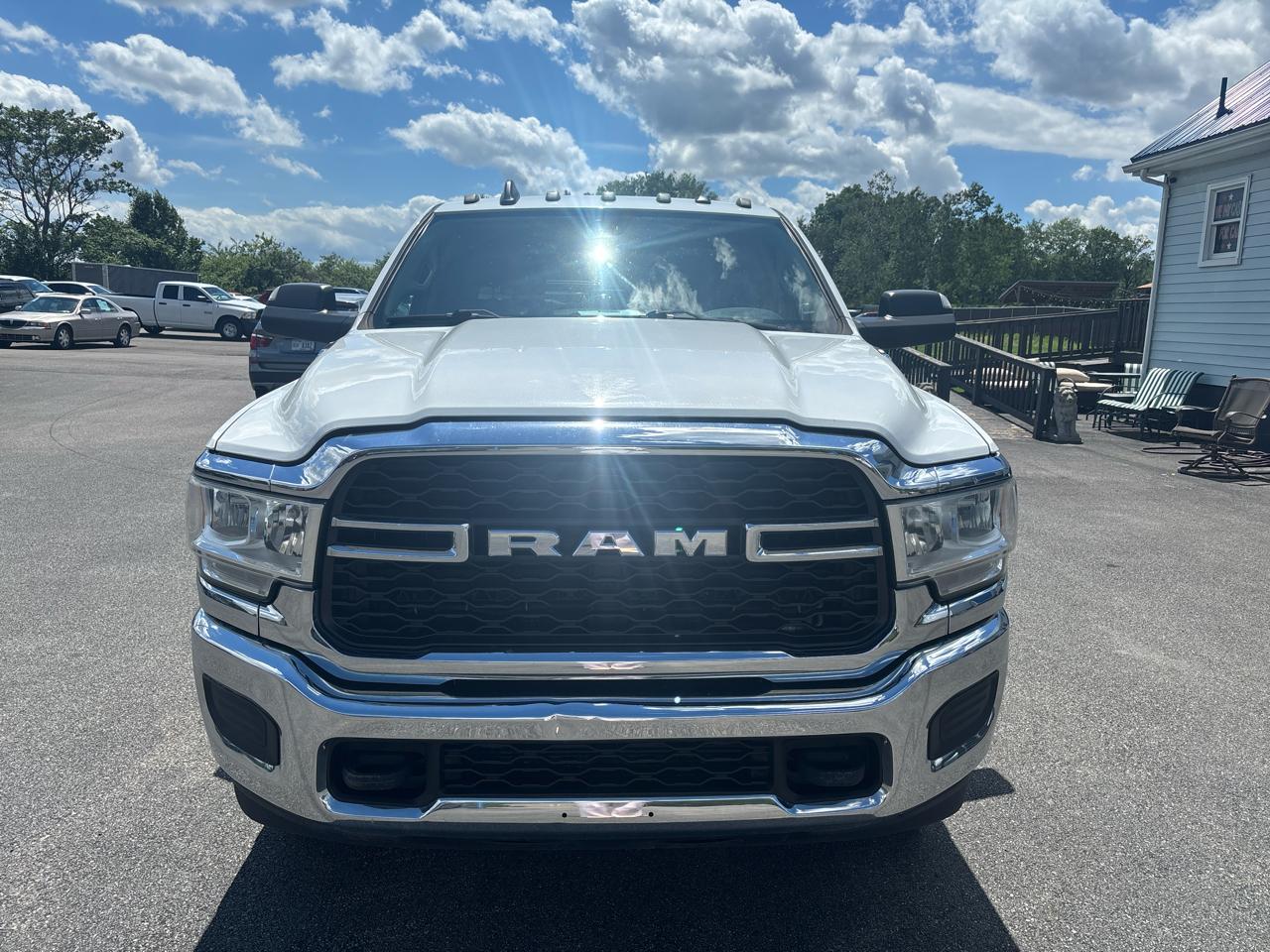 RAM 3500 Chassis Cab Tradesman 2WD Crew Cab 60" CA 172.4" WB 2019