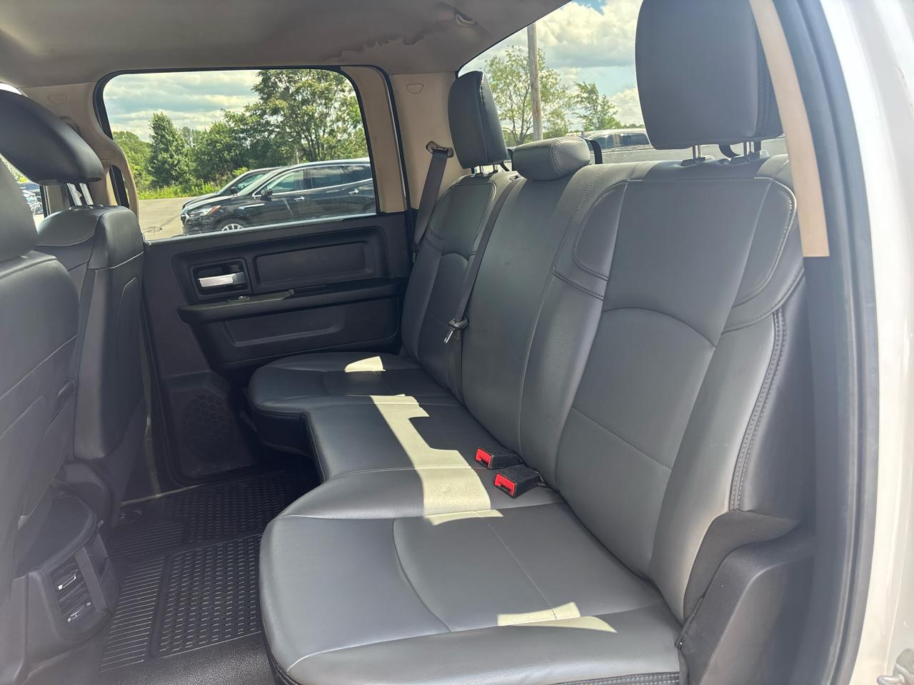RAM 3500 Chassis Cab Tradesman 2WD Crew Cab 60" CA 172.4" WB 2019