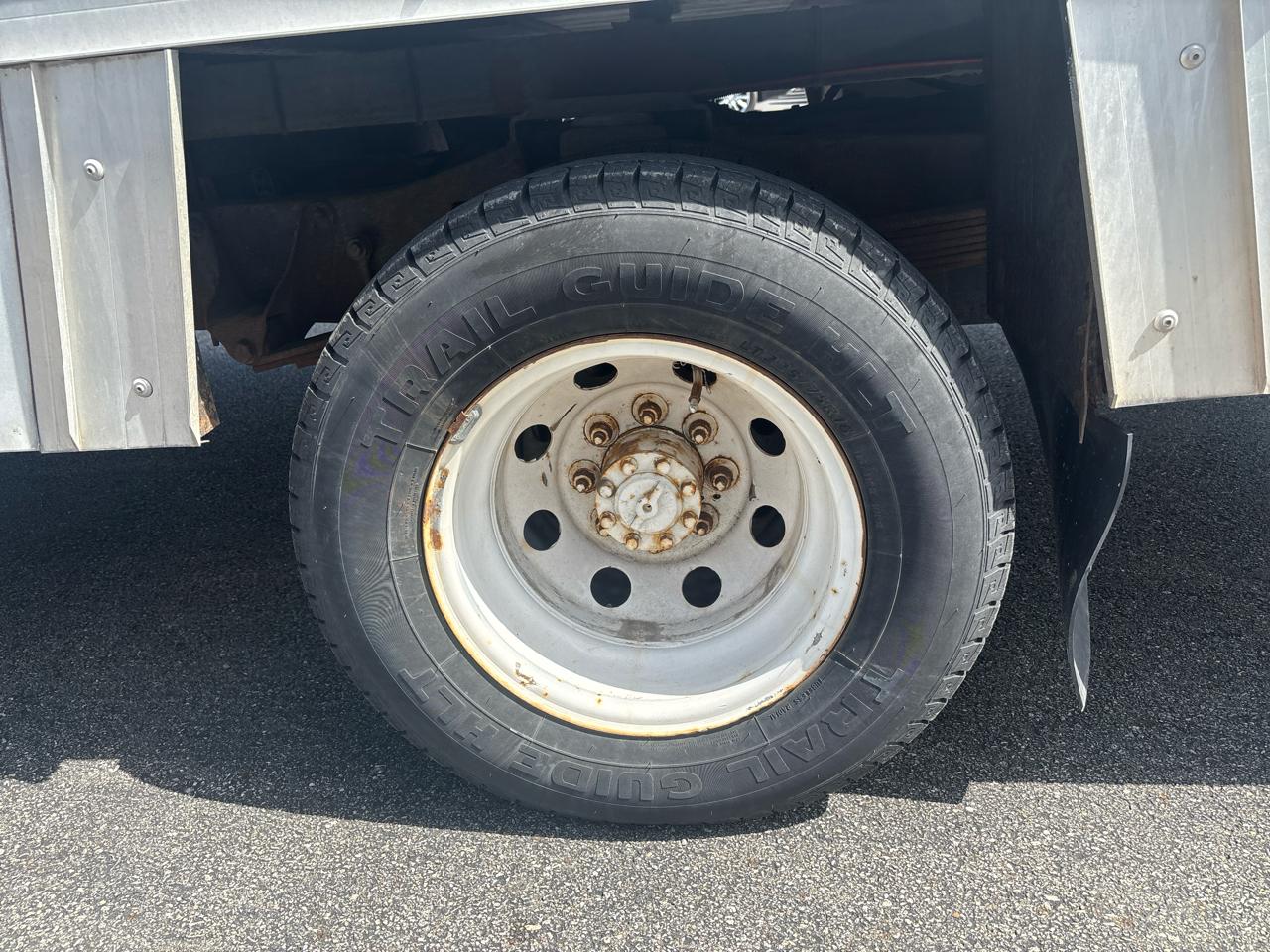Ford Econoline Commercial Cutaway E-450 Super Duty 158" WB DRW 2002