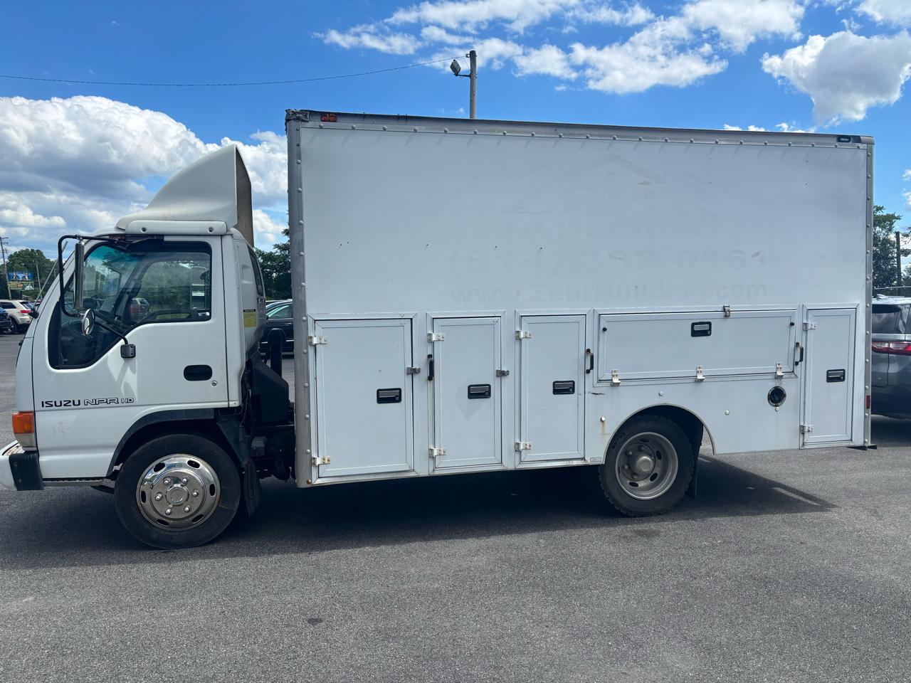 Isuzu W4S042 NPR HD GAS REG 109" WB 14500 GVWR 2004