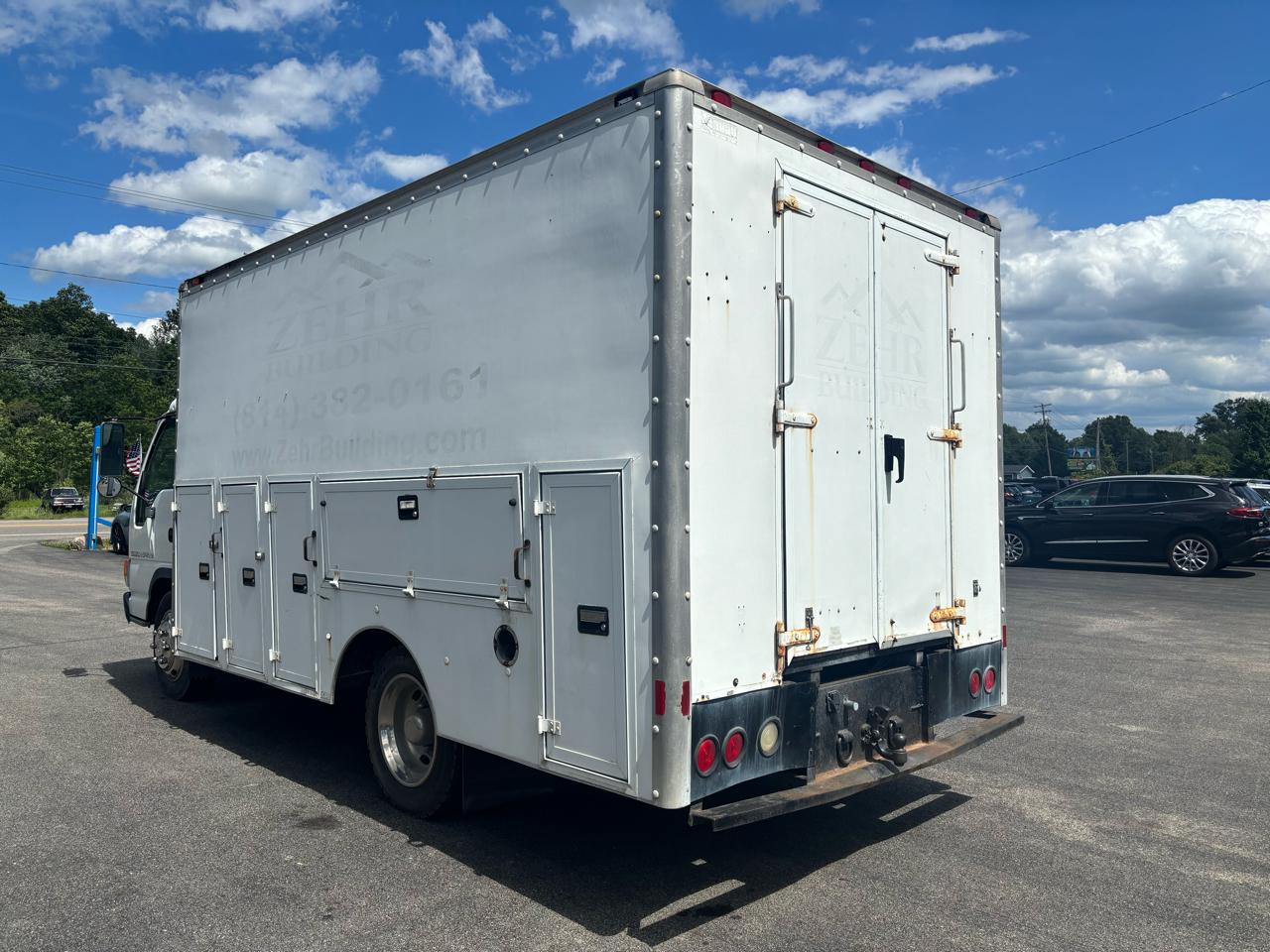 Isuzu W4S042 NPR HD GAS REG 109" WB 14500 GVWR 2004
