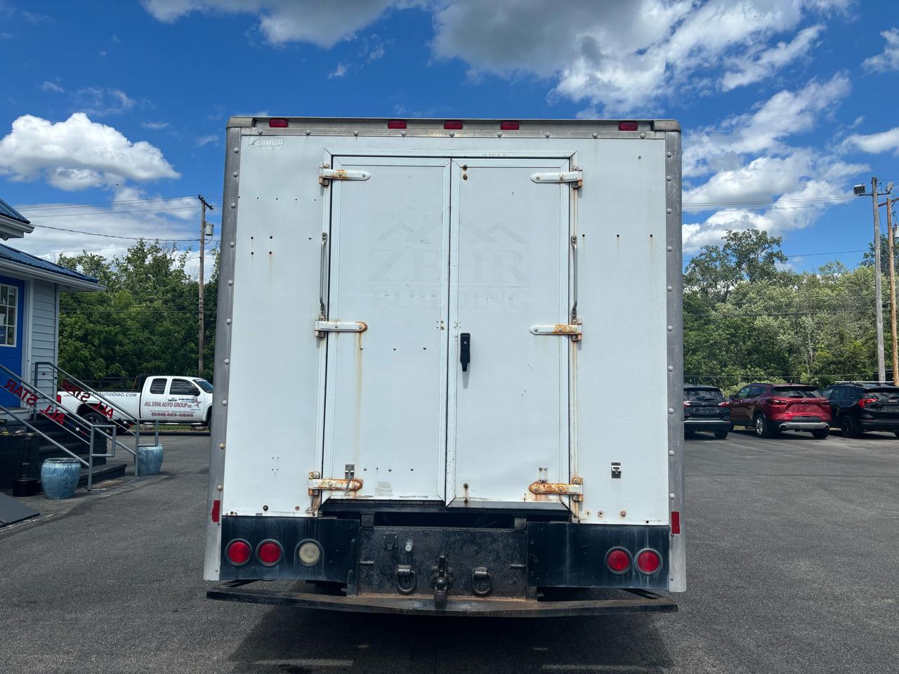 Isuzu W4S042 NPR HD GAS REG 109" WB 14500 GVWR 2004