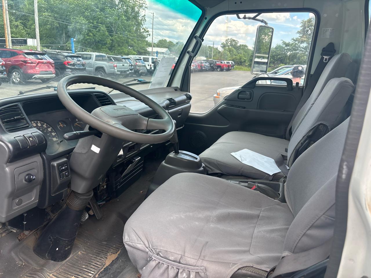 Isuzu W4S042 NPR HD GAS REG 109" WB 14500 GVWR 2004