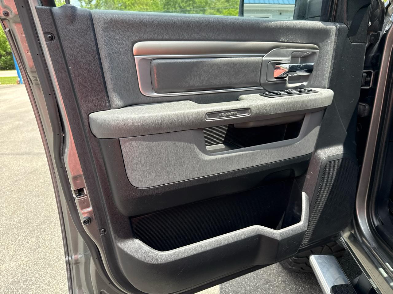 RAM 2500 4WD Crew Cab 169" SLT 2013