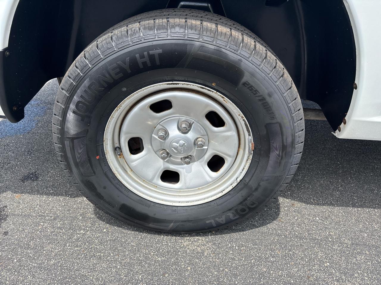 RAM 1500 4WD Quad Cab 140.5" Tradesman 2016