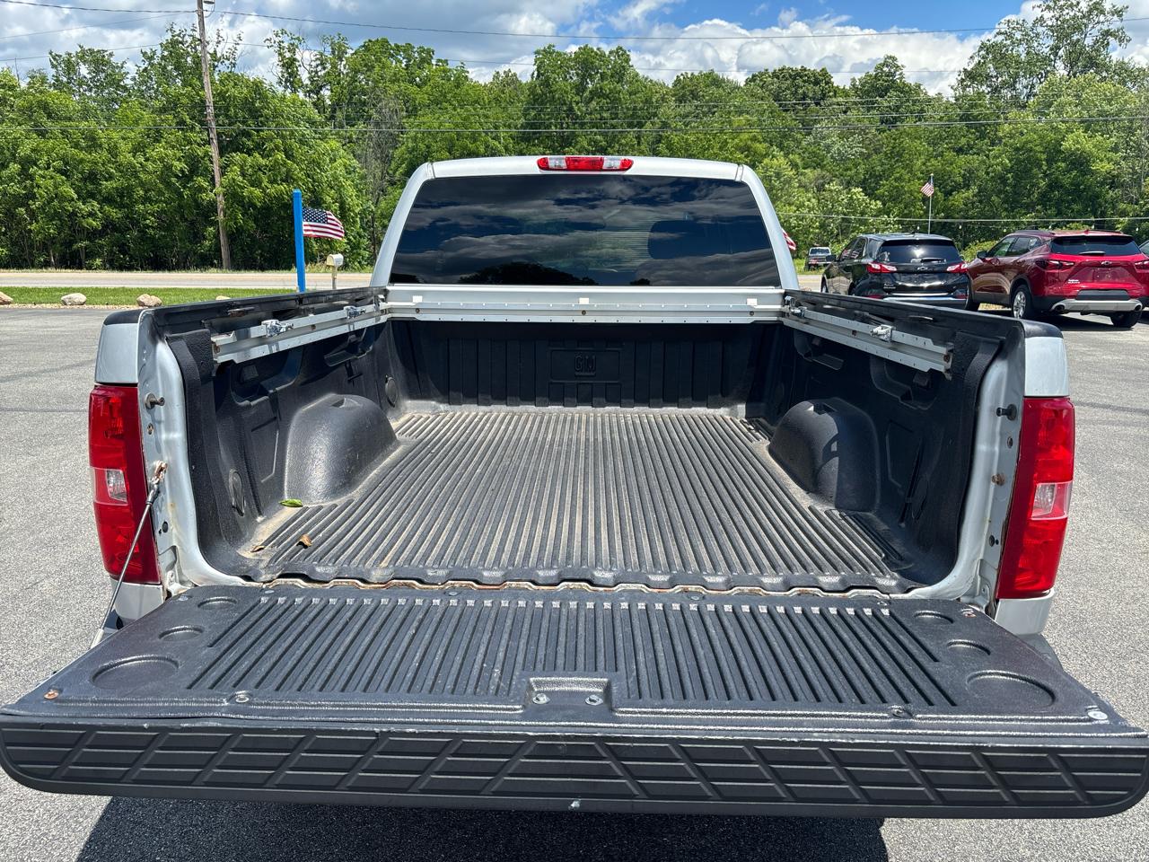 Chevrolet Silverado 1500 4WD Ext Cab 143.5" LT 2011
