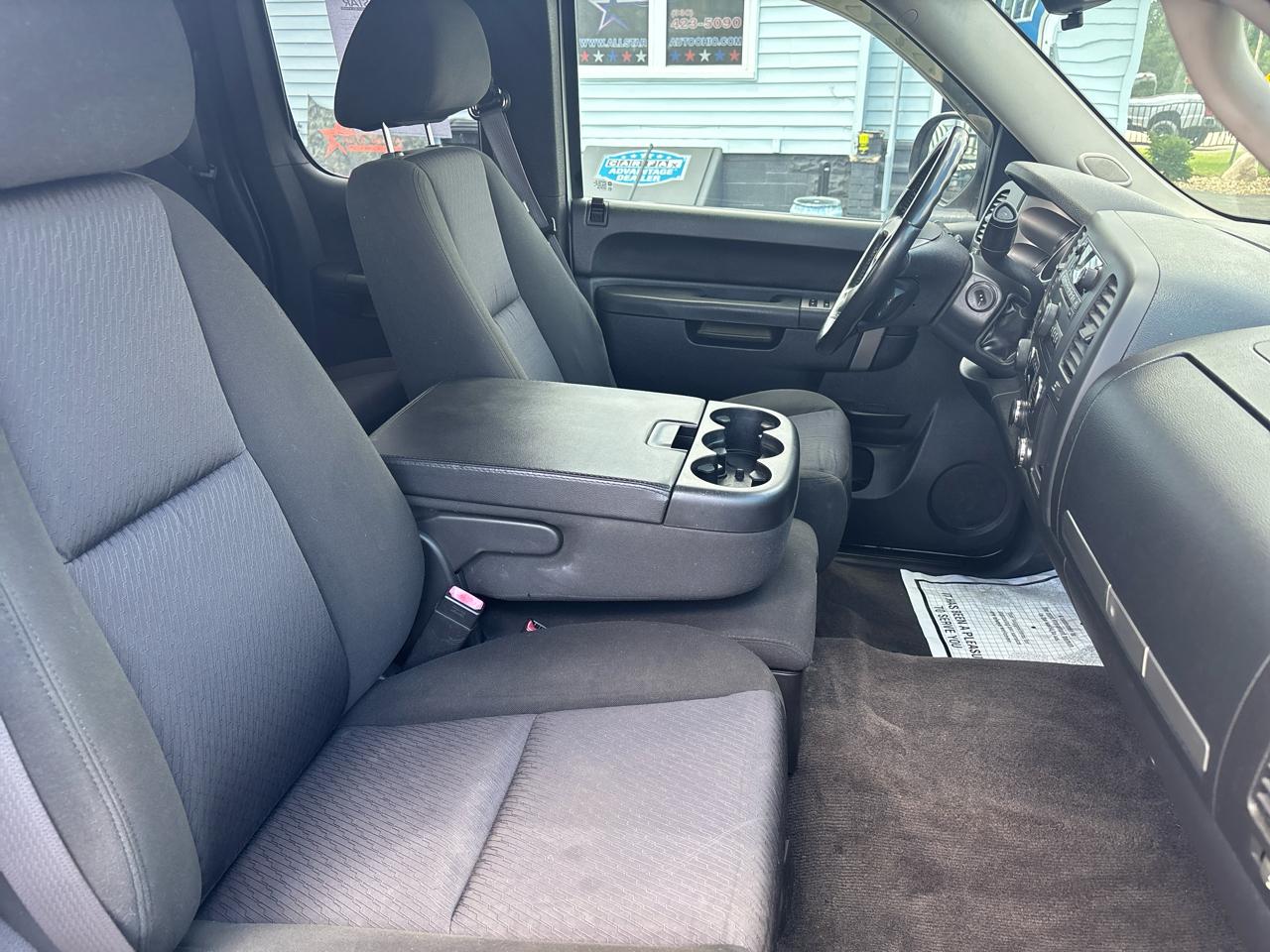 Chevrolet Silverado 1500 4WD Ext Cab 143.5" LT 2011