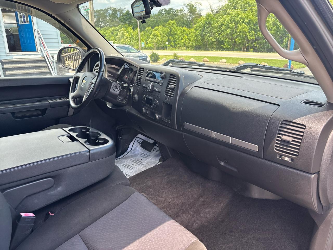 Chevrolet Silverado 1500 4WD Ext Cab 143.5" LT 2011