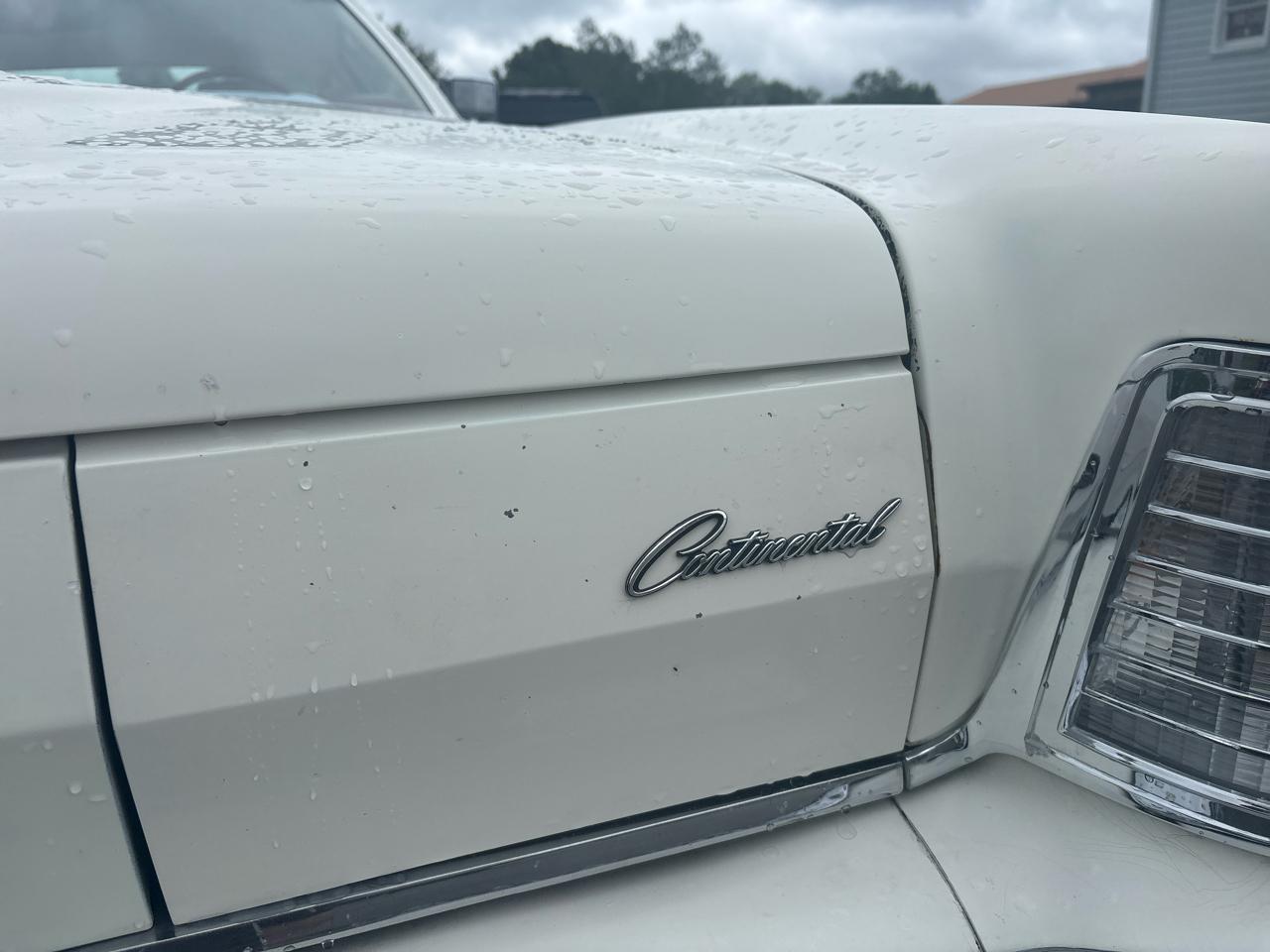Lincoln Continental  1975