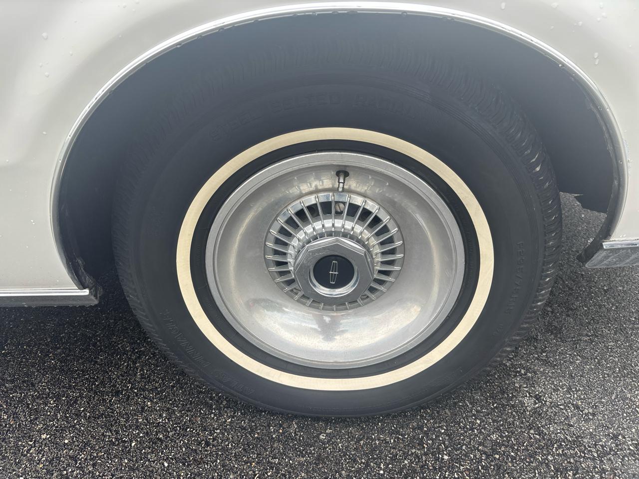 Lincoln Continental  1975