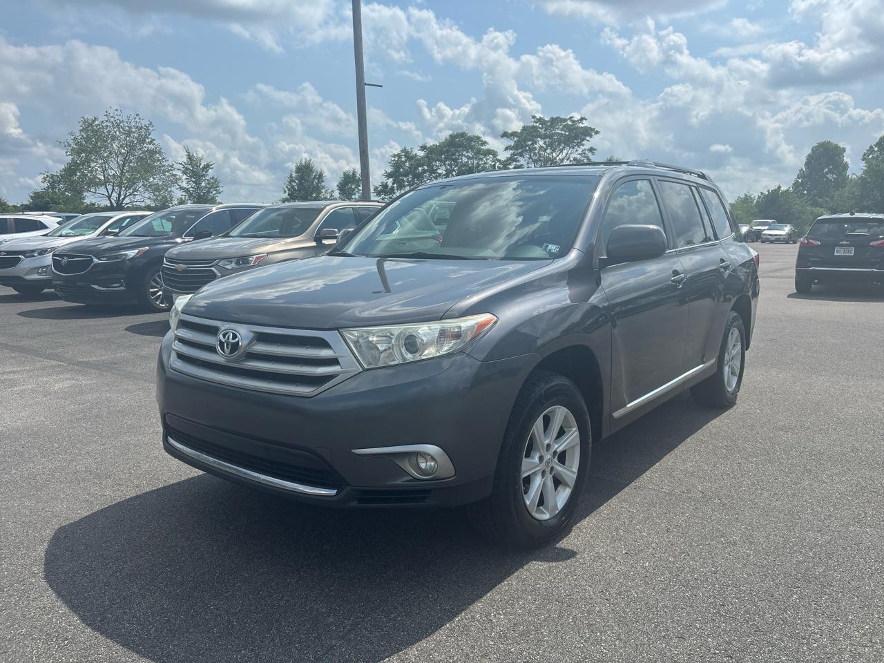Toyota Highlander 4WD 4dr V6 (Natl) 2013