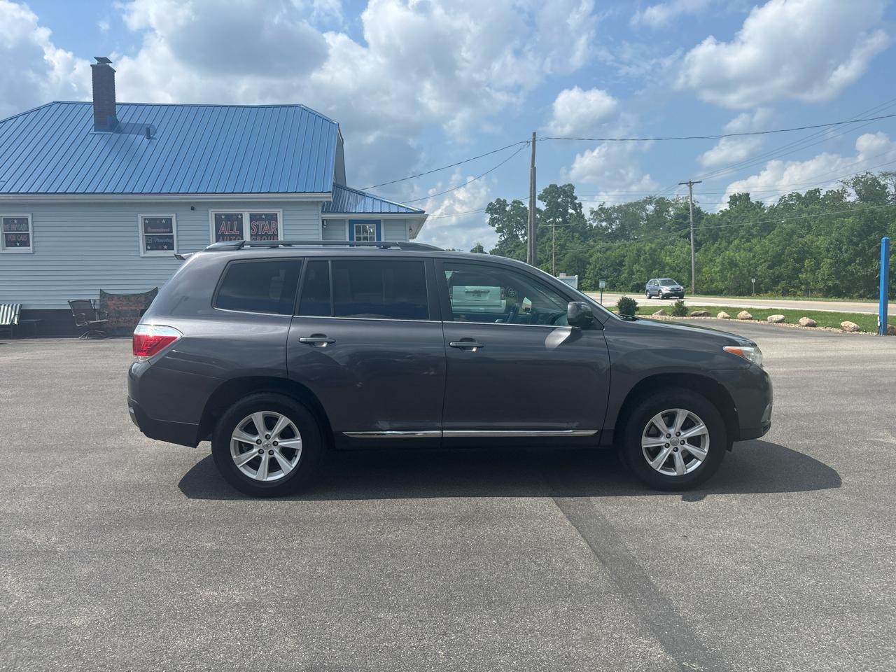 Toyota Highlander 4WD 4dr V6 (Natl) 2013
