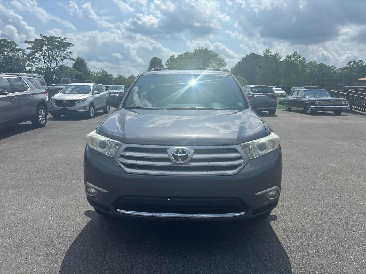 Toyota Highlander 4WD 4dr V6 (Natl) 2013