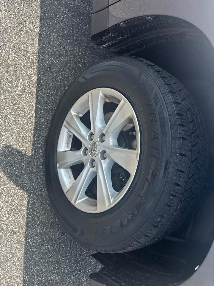 Toyota Highlander 4WD 4dr V6 (Natl) 2013