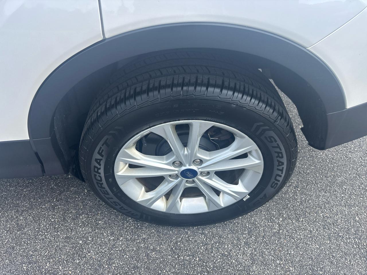 Ford Escape SEL FWD 2018