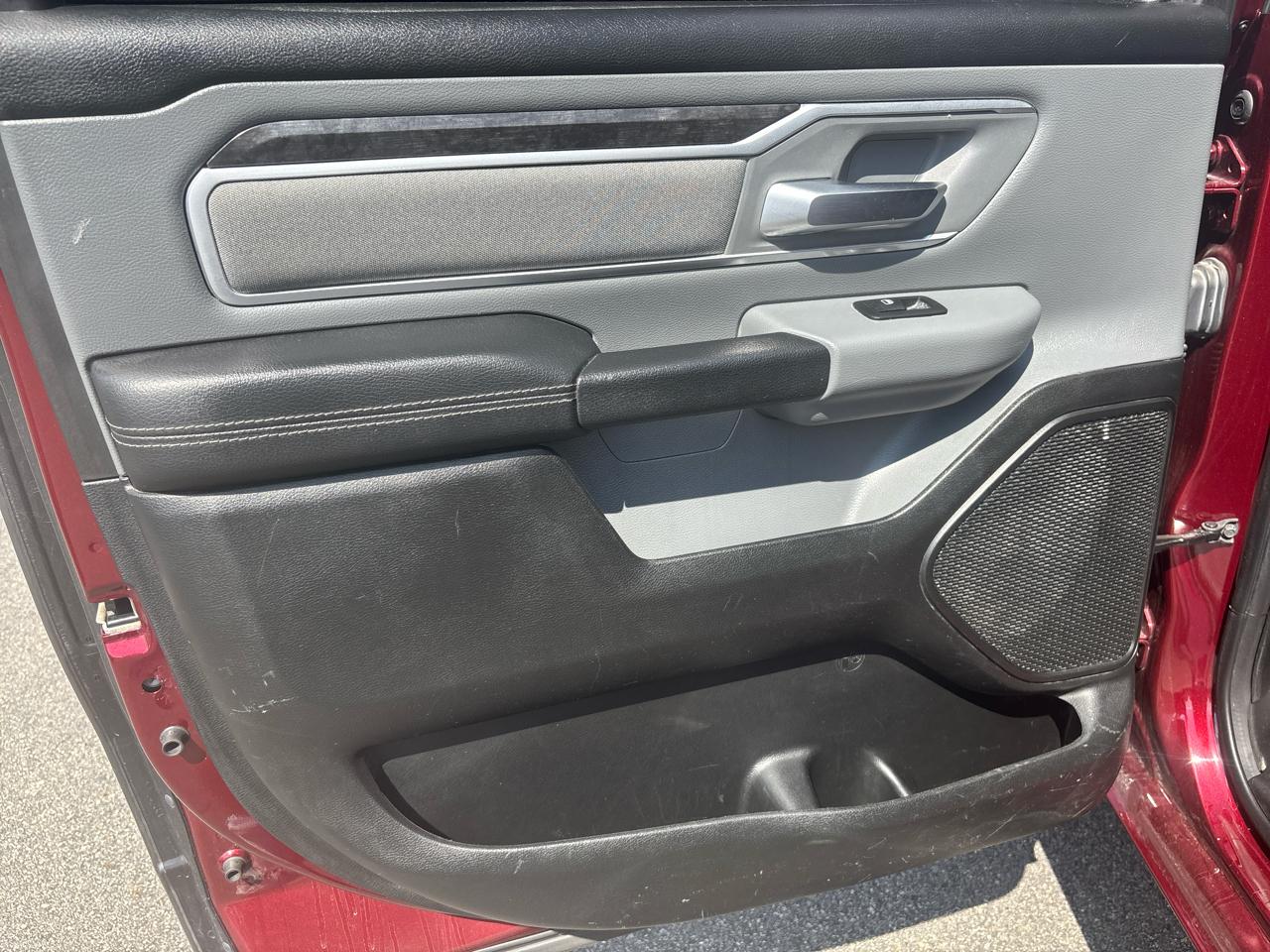 RAM 1500 Big Horn 4x4 Crew Cab 5'7" Box 2021