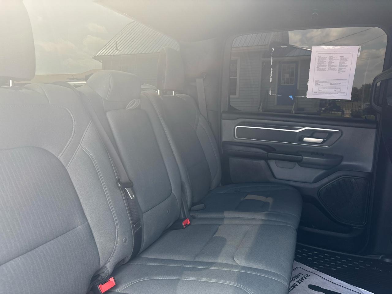 RAM 1500 Big Horn 4x4 Crew Cab 5'7" Box 2021