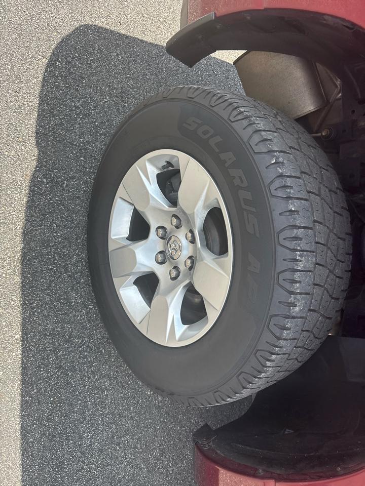 RAM 1500 Big Horn 4x4 Crew Cab 5'7" Box 2021