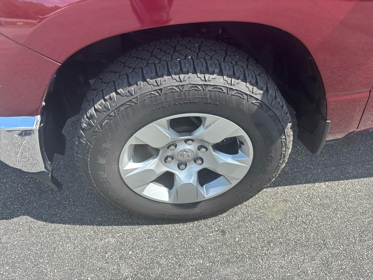 RAM 1500 Big Horn 4x4 Crew Cab 5'7" Box 2021