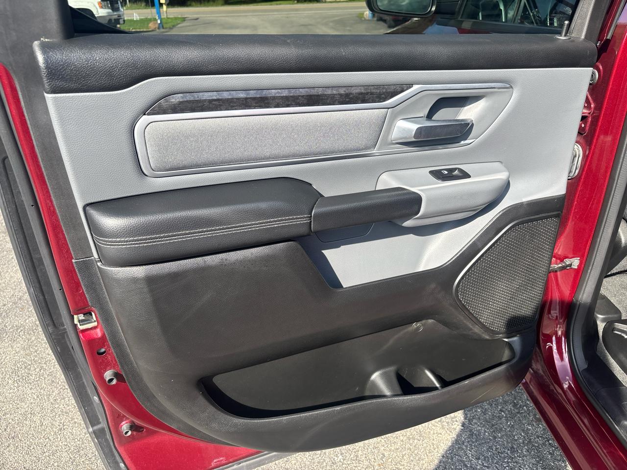 RAM 1500 Big Horn 4x4 Crew Cab 6'4" Box 2022