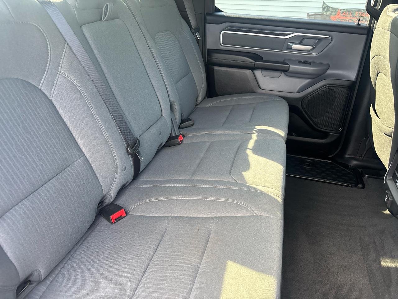 RAM 1500 Big Horn 4x4 Crew Cab 6'4" Box 2022