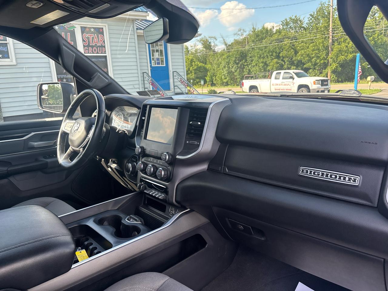 RAM 1500 Big Horn 4x4 Crew Cab 6'4" Box 2022