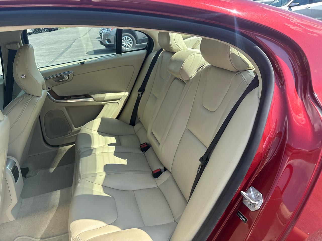 Volvo S60 Inscription 4dr Sdn T5 Premier AWD 2016