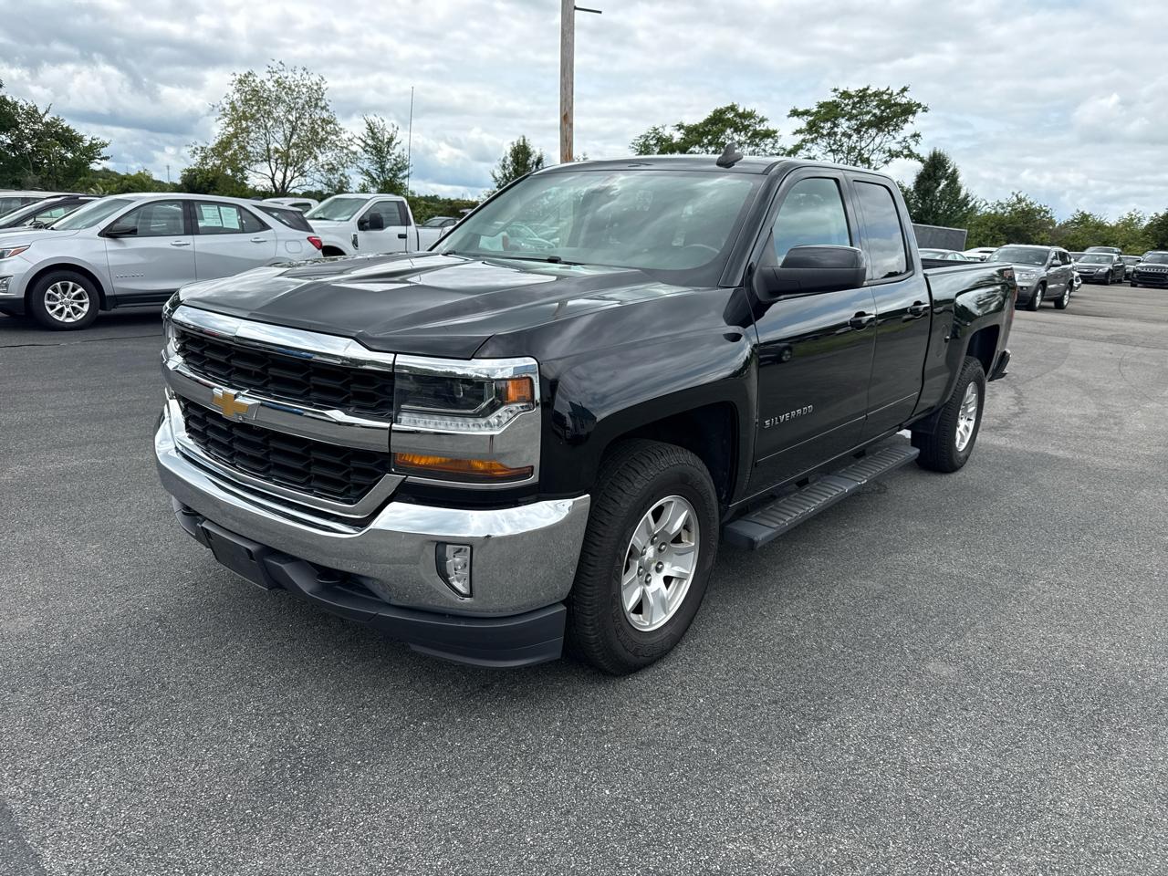 Chevrolet Silverado 1500 4WD Double Cab 143.5" LT w/1LT 2018