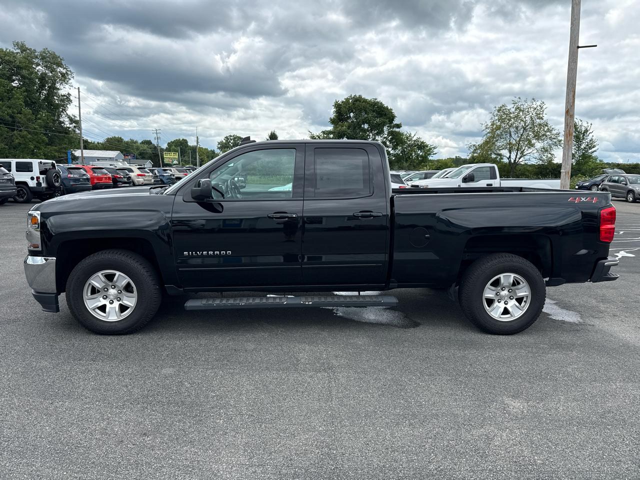 Chevrolet Silverado 1500 4WD Double Cab 143.5" LT w/1LT 2018