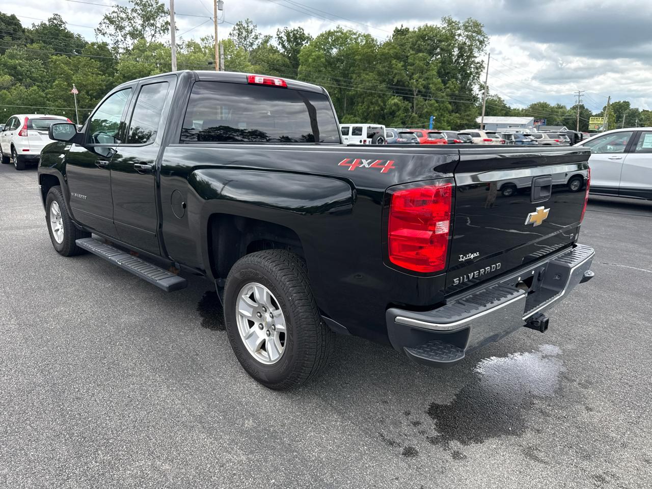 Chevrolet Silverado 1500 4WD Double Cab 143.5" LT w/1LT 2018