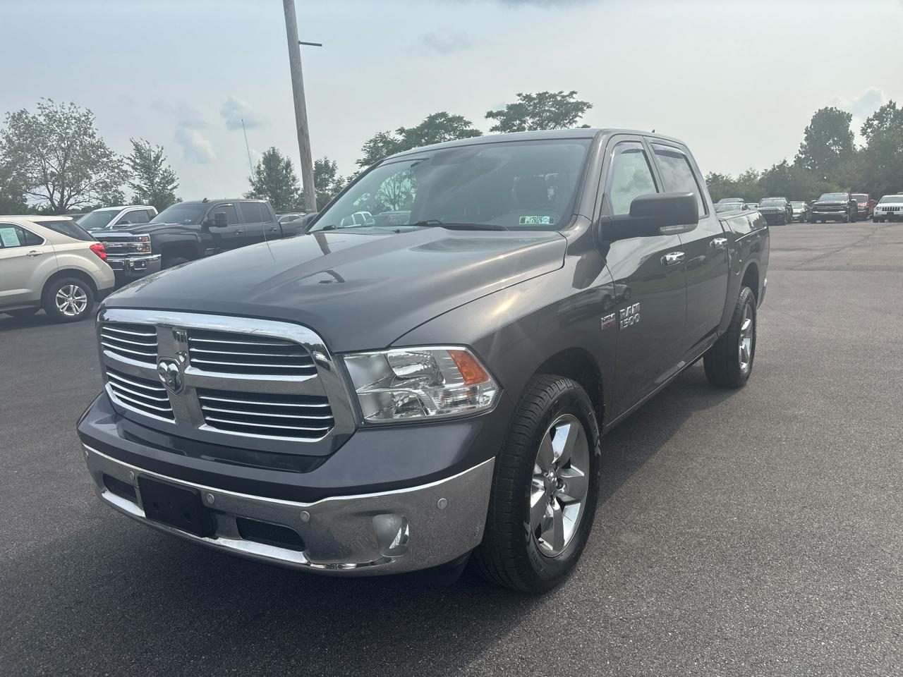 RAM 1500 Big Horn 4x4 Crew Cab 5'7" Box 2017