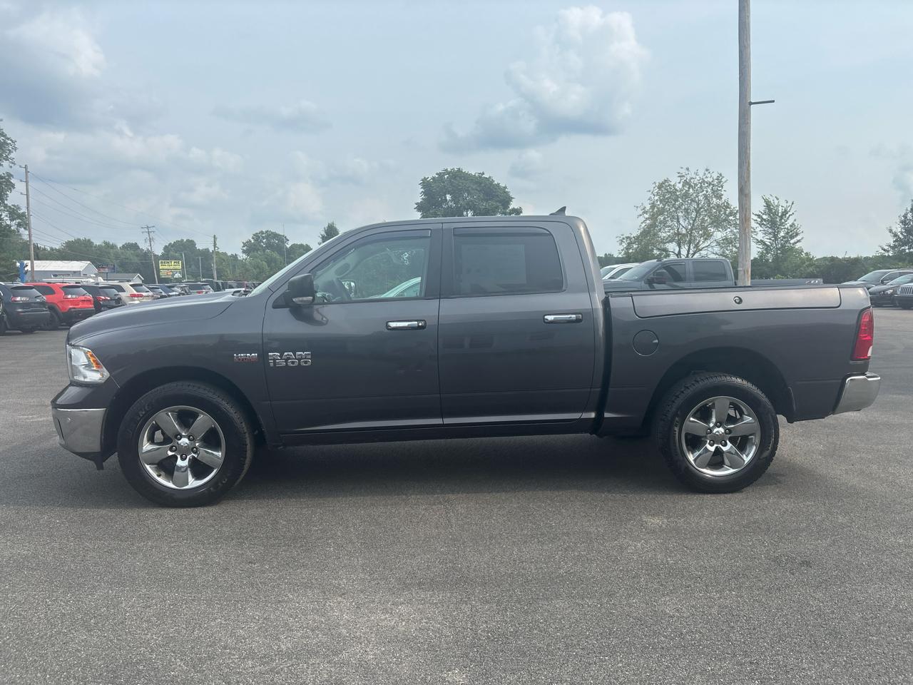 RAM 1500 Big Horn 4x4 Crew Cab 5'7" Box 2017