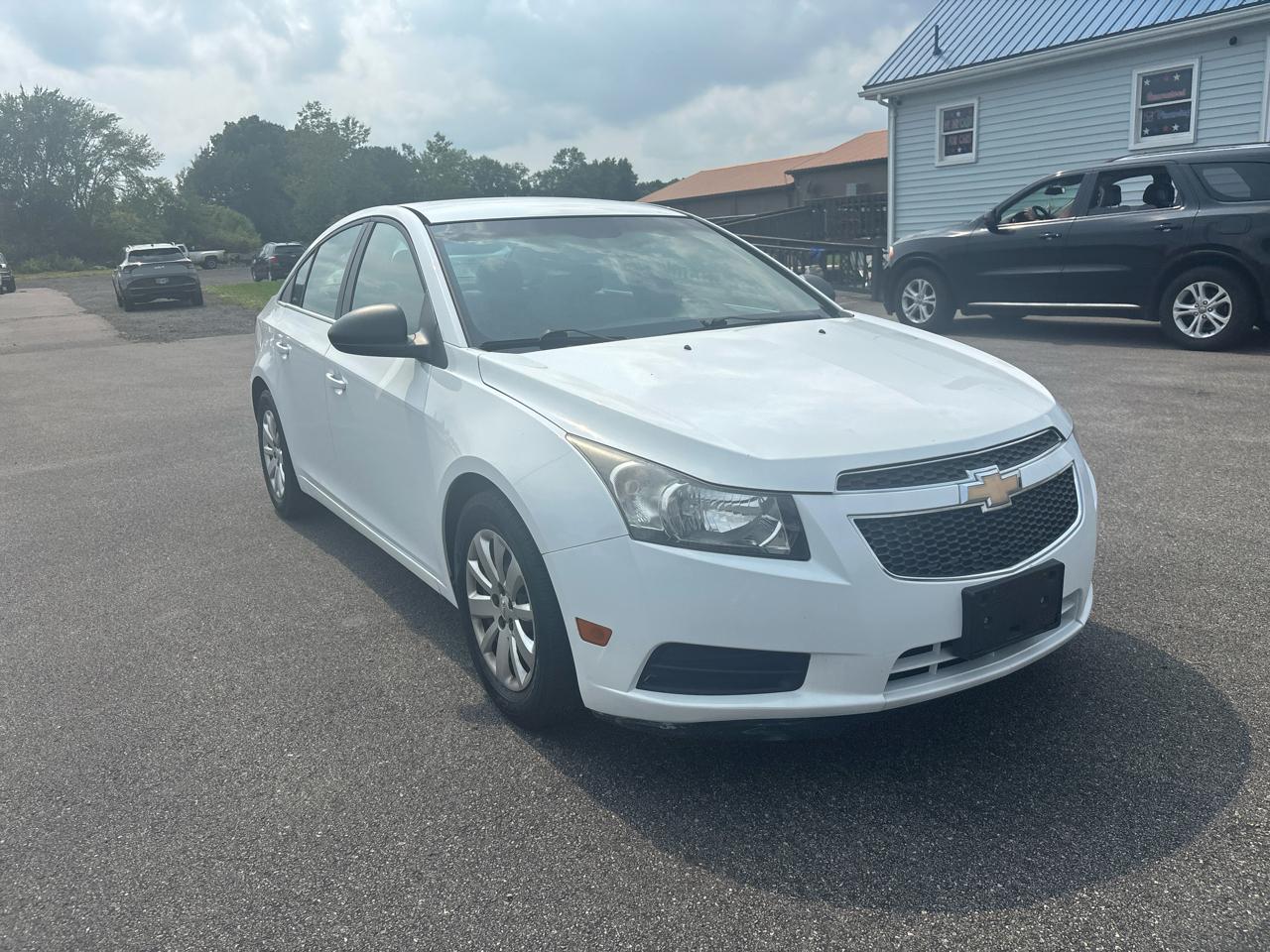 Chevrolet Cruze 4dr Sdn LS 2011