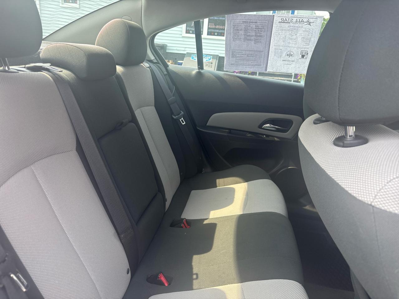 Chevrolet Cruze 4dr Sdn LS 2011