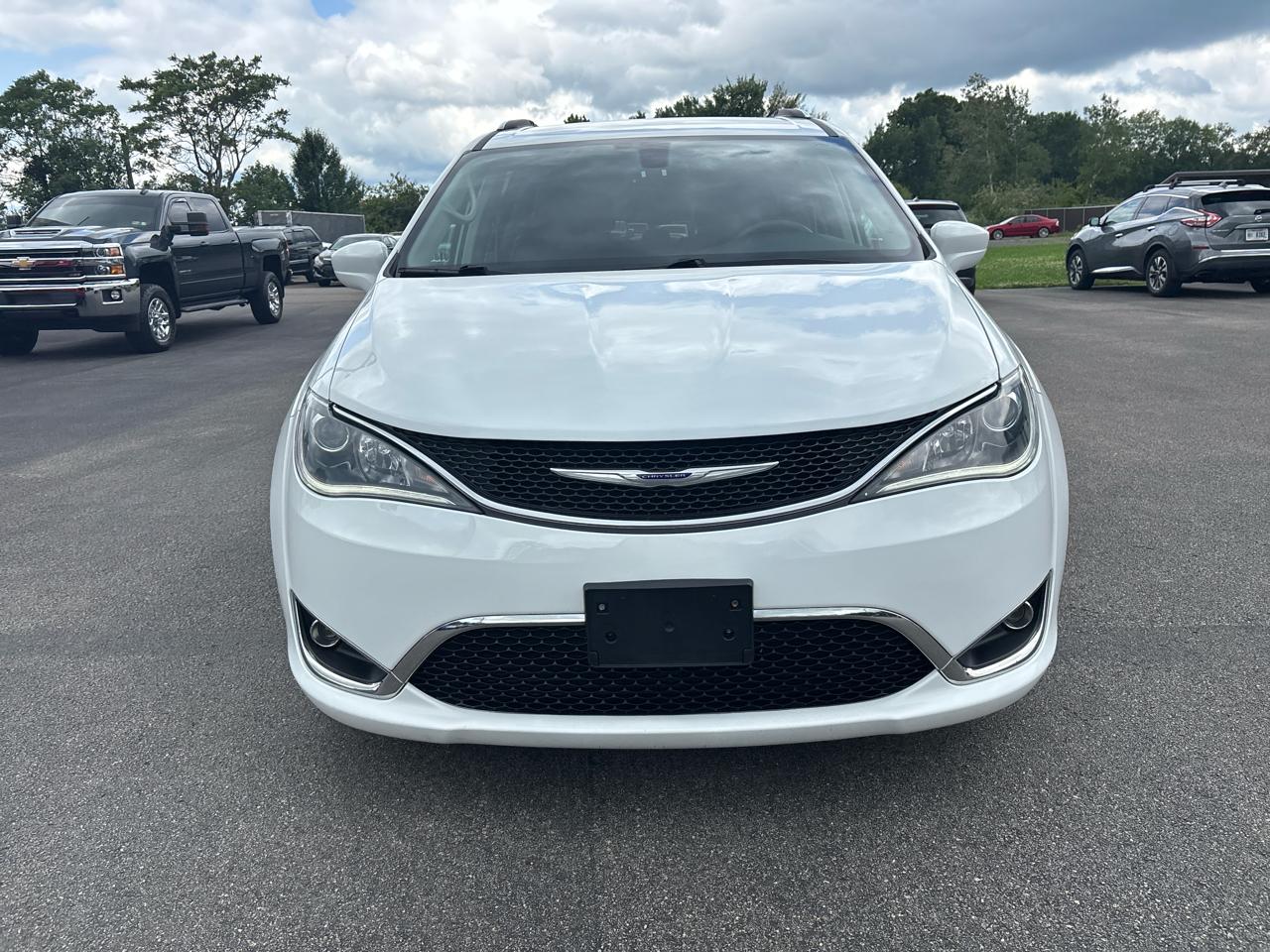 Chrysler Pacifica Touring-L Plus FWD 2017