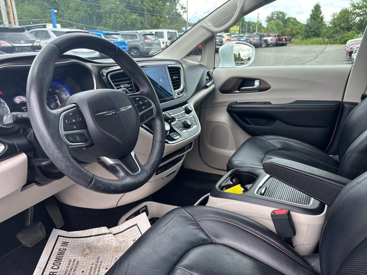 Chrysler Pacifica Touring-L Plus FWD 2017