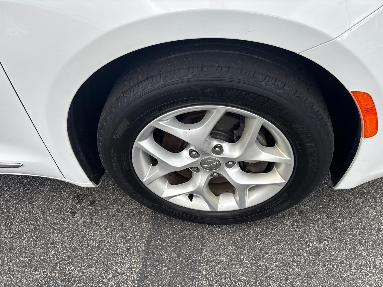 Chrysler Pacifica Touring-L Plus FWD 2017