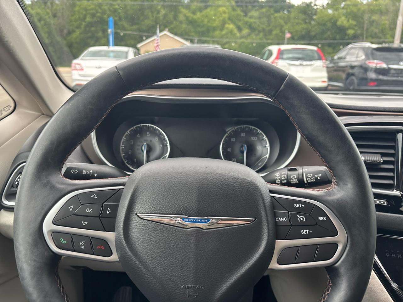 Chrysler Pacifica Touring-L Plus FWD 2017