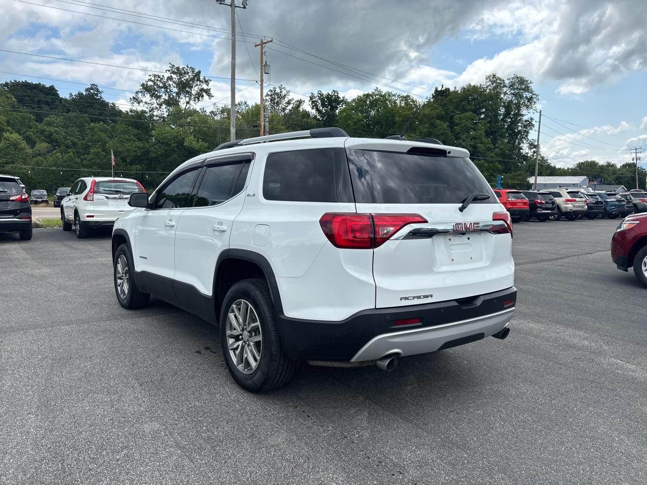 GMC Acadia FWD 4dr SLE w/SLE-2 2018