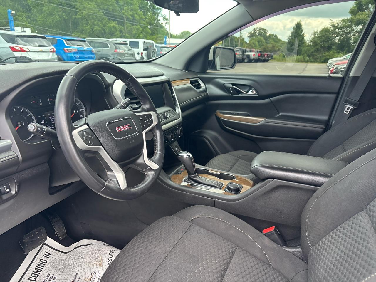 GMC Acadia FWD 4dr SLE w/SLE-2 2018