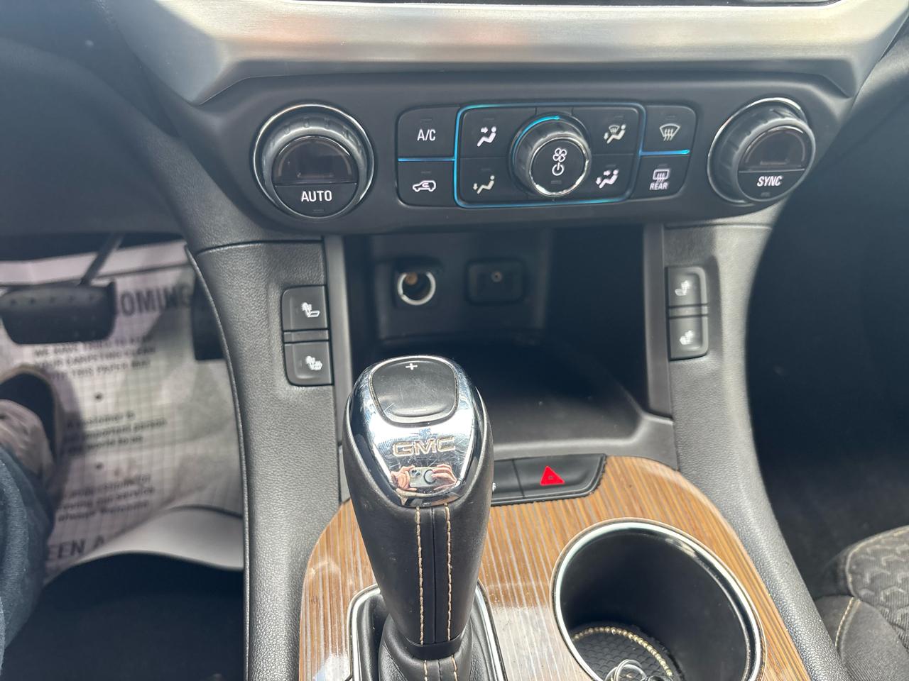 GMC Acadia FWD 4dr SLE w/SLE-2 2018